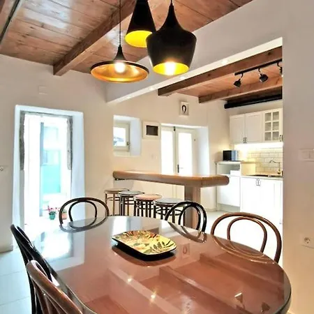 Smetova - The Blue Door House