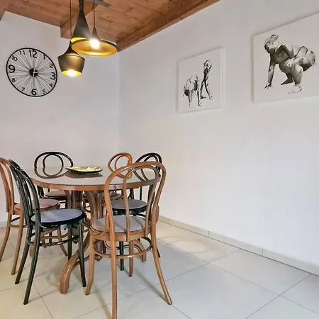 Smetova - The Blue Door House * Sempas