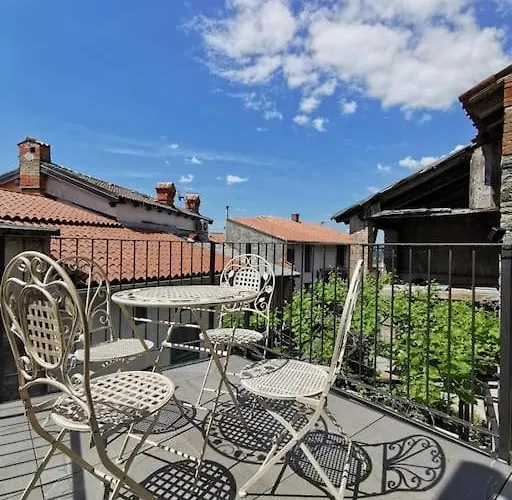 Smetova - The Blue Door House 別荘