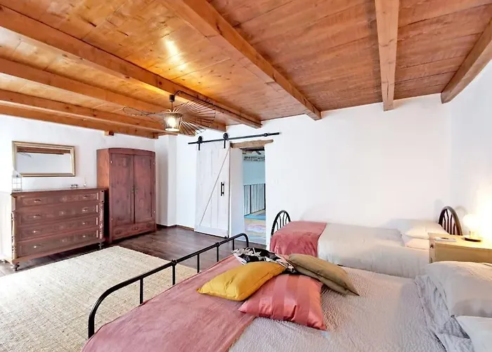 Smetova - The Blue Door House