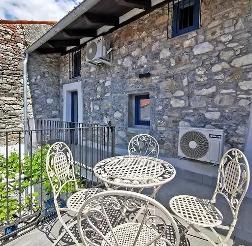 Smetova - The Blue Door House Šempas