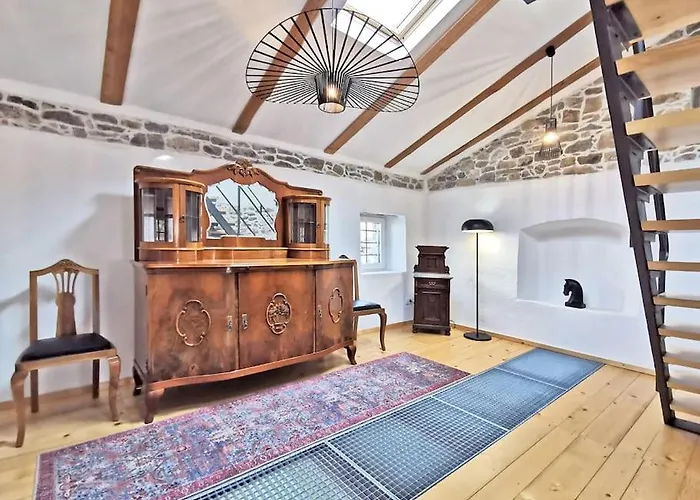 Smetova - The Blue Door House 別荘