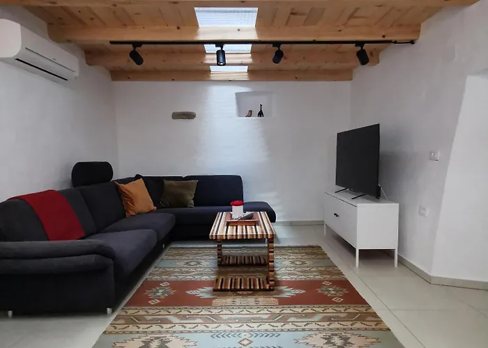 別荘 Smetova - The Blue Door House *